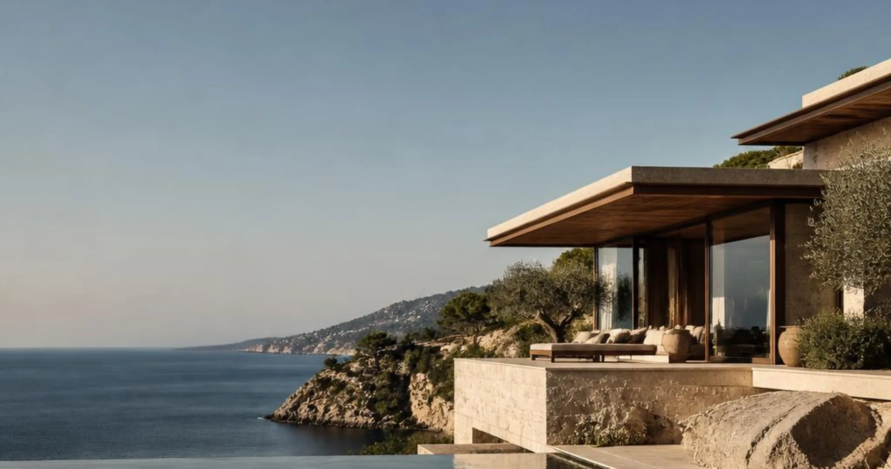 Luxury holiday home overlooking the sea